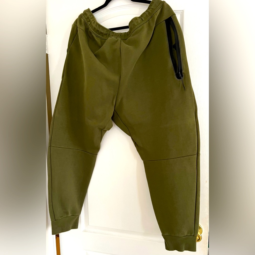 Nike Tech Fleece Joggers- 2X Mens/ Green